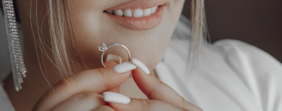creez-une-bague-de-fiancailles-unique-pour-symboliser-votre-amour-eternel